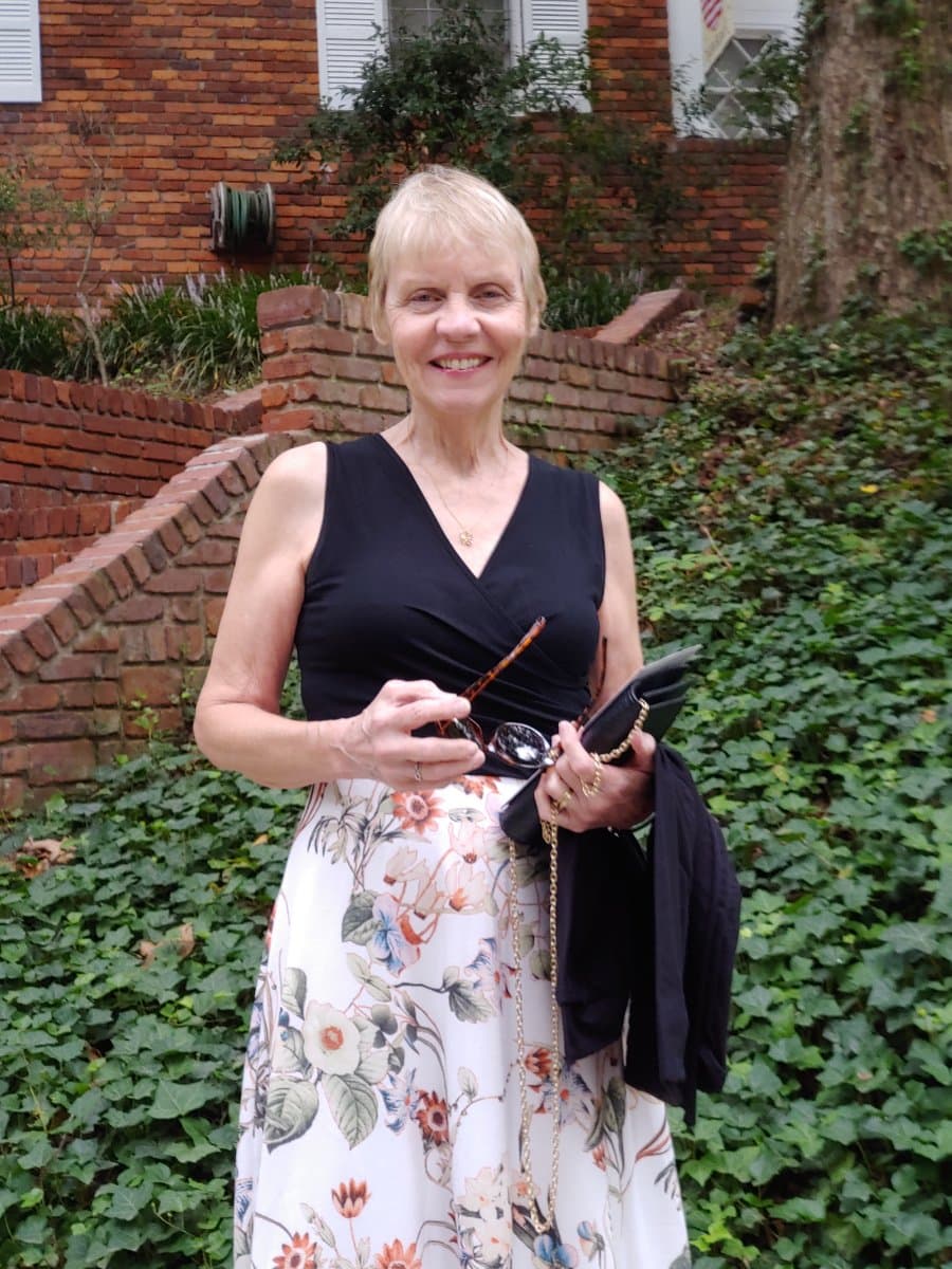 Photo of Linda S. Long