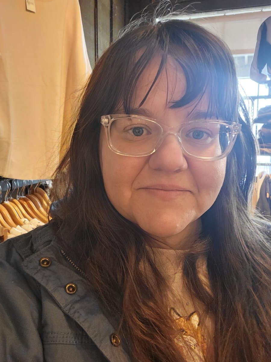 Photo of Lindsey Young