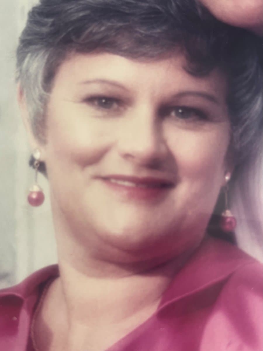 Photo of Carolyn Middleton
