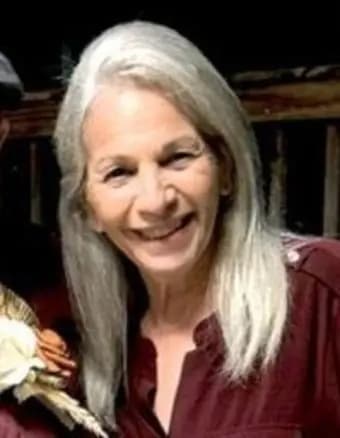 Photo of Cindy Cazentre