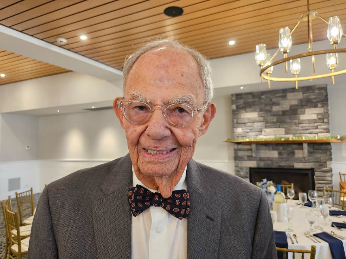Photo of Rabbi Lewis Eugene Bogage