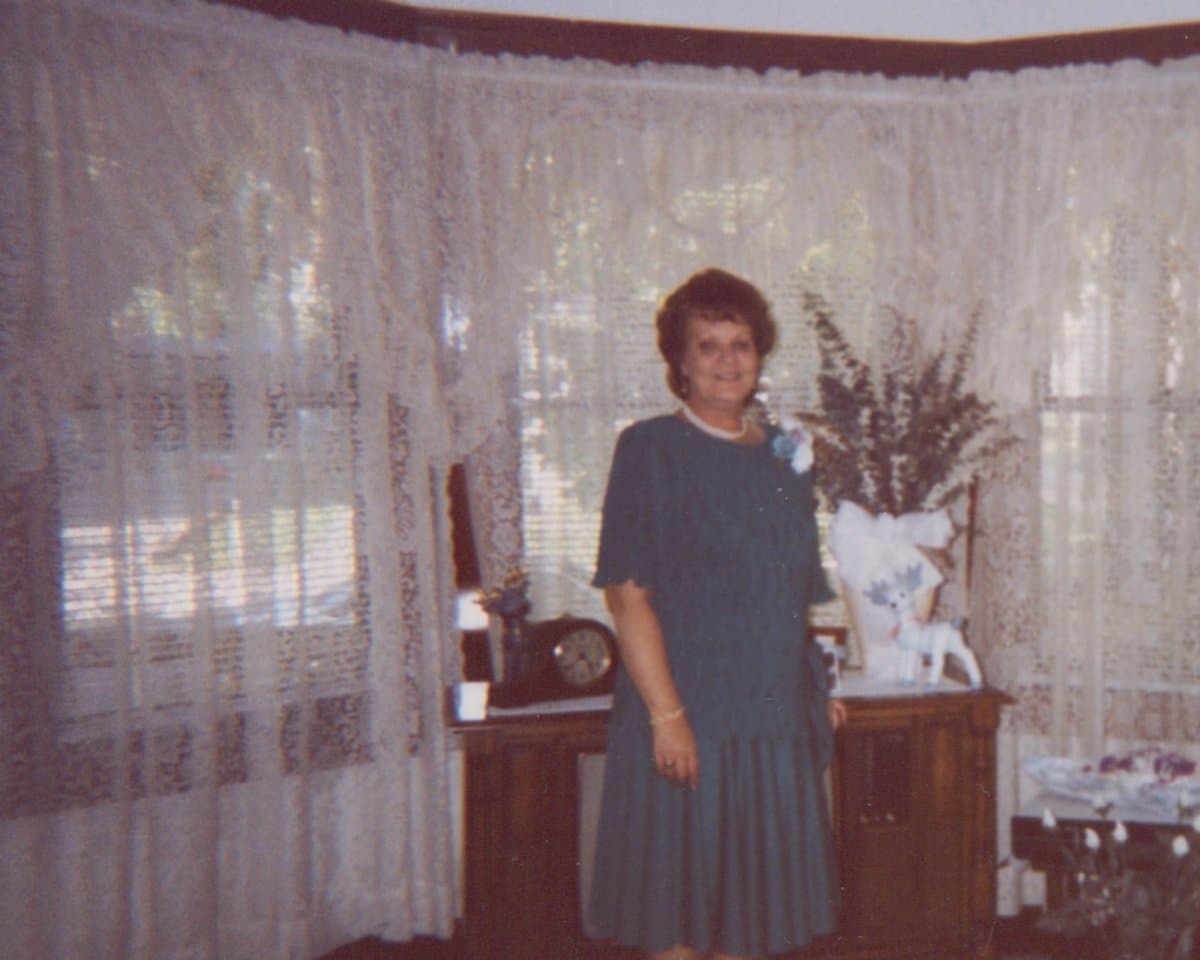 Photo of Dottie Lou Hess Kropog