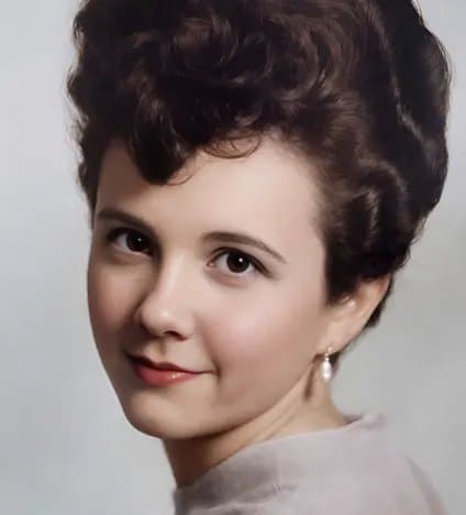 Photo of Joan Reeves