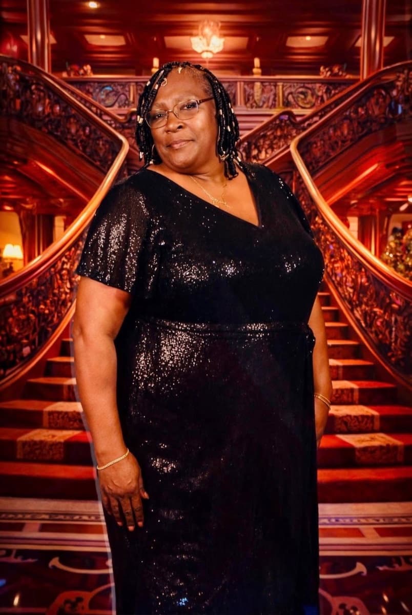Photo of Angela Jelene Dixon