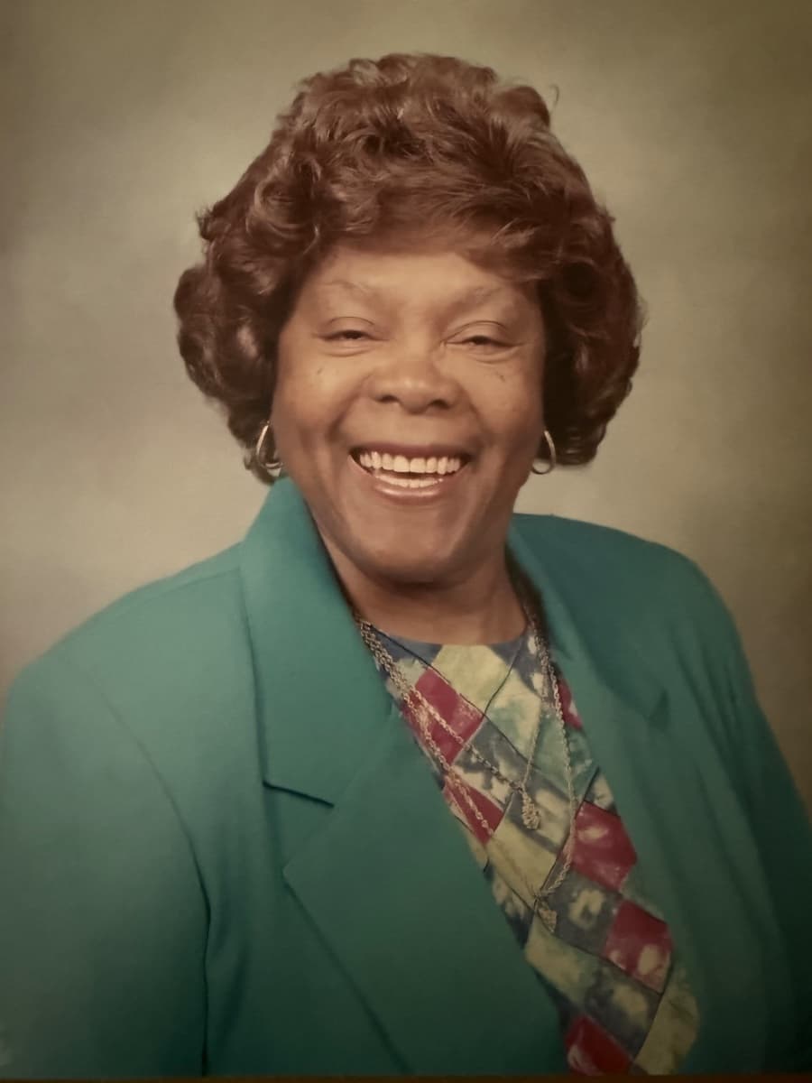 Photo of Carrie Reid