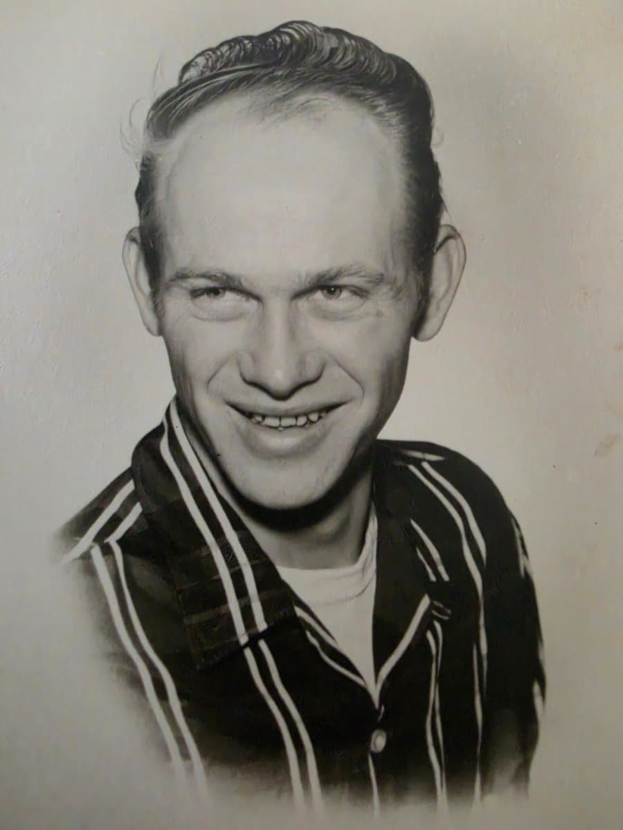 Photo of Earl L. Bussey
