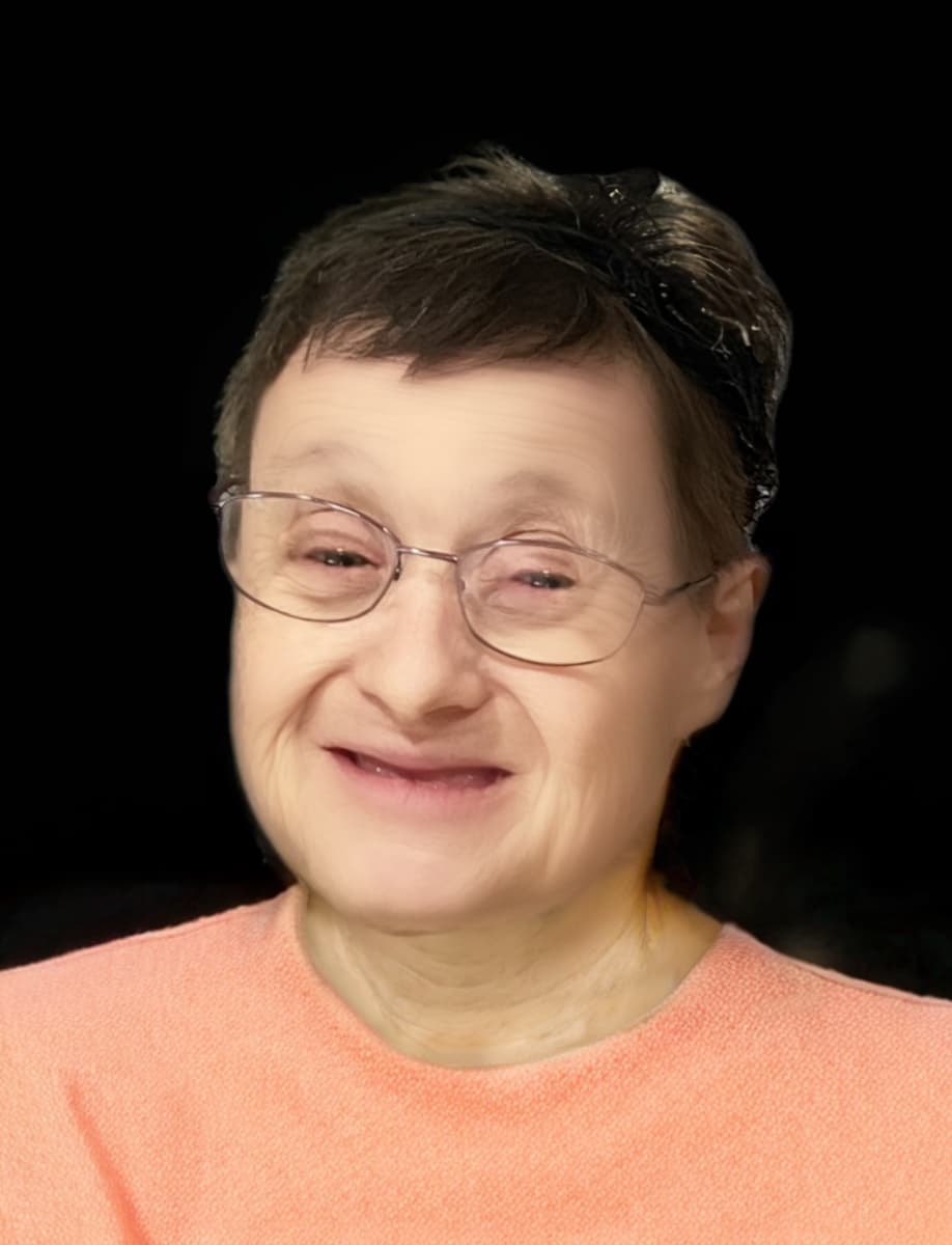 Photo of Leslie Lynn Rose