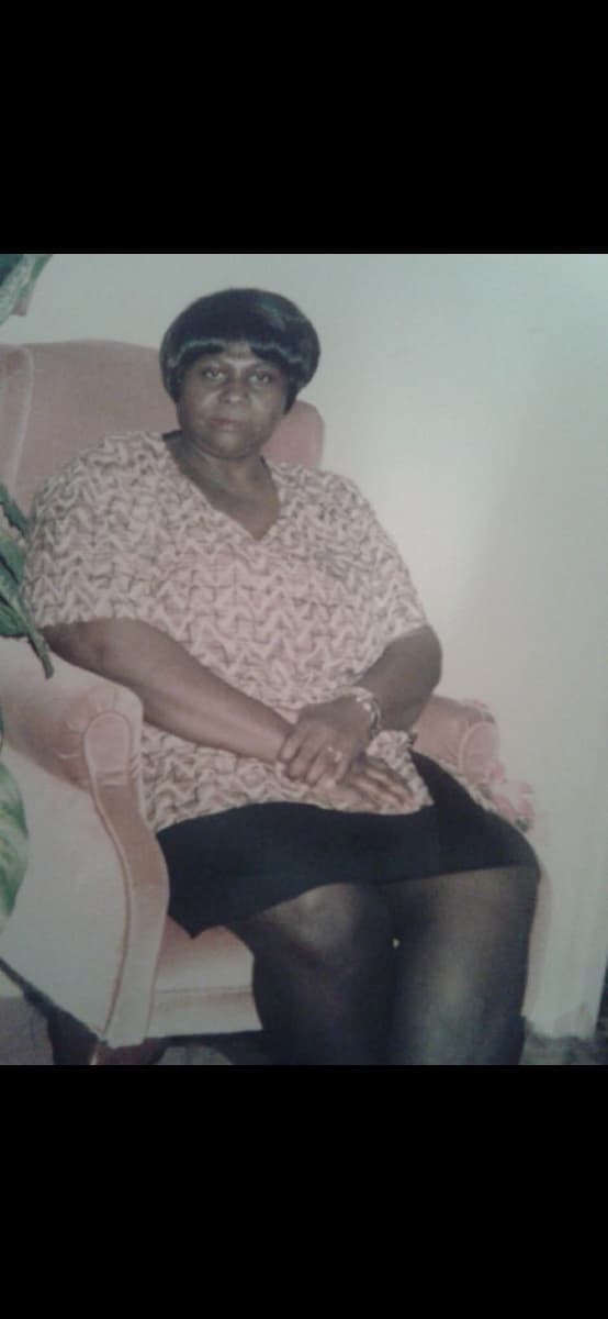 Photo of Linda Smith