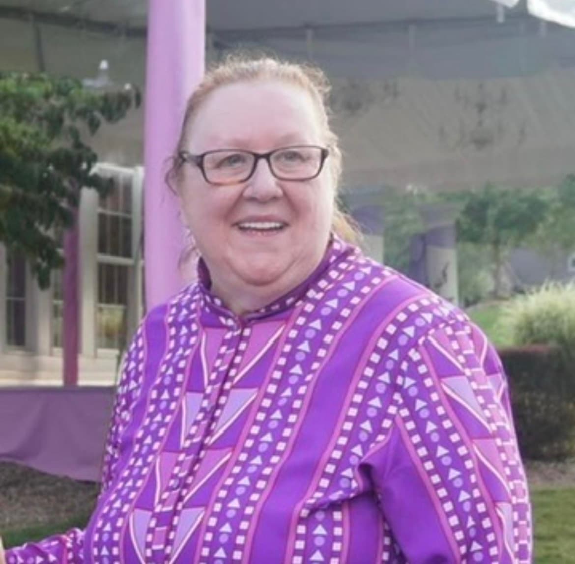 Photo of Linda Davis