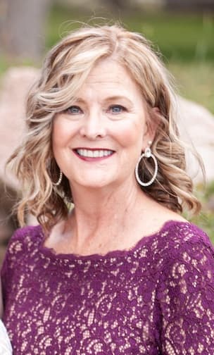 Photo of Laura Lee Linderman