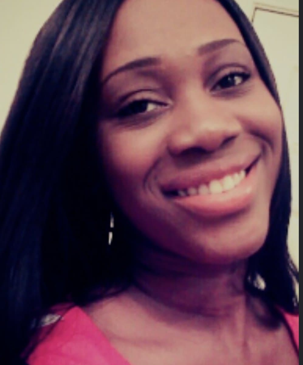 Photo of Aiola Hollis