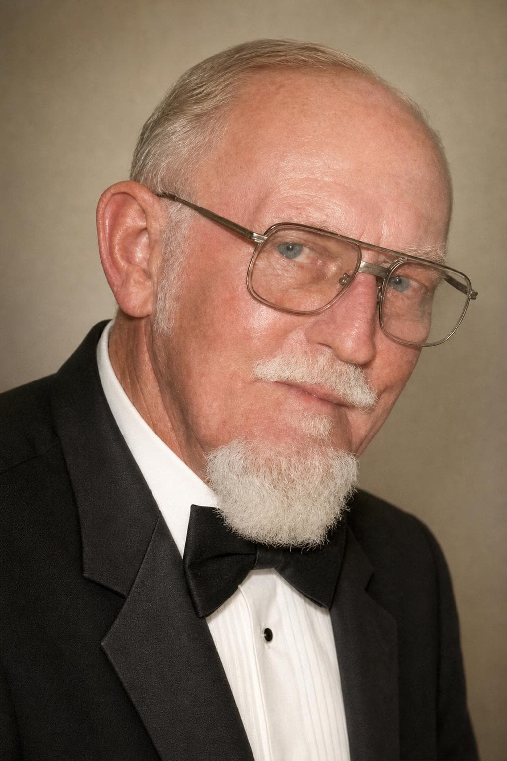 Photo of John L. Currid Jr.