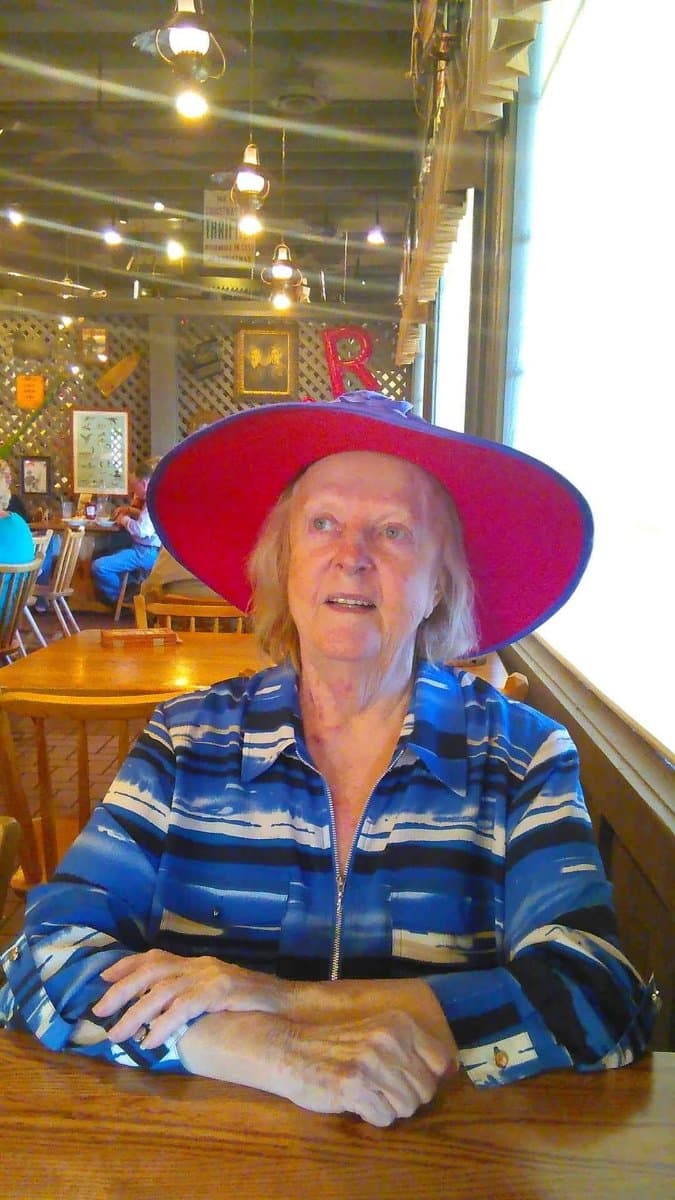 Photo of Gwendolyn Vanzant