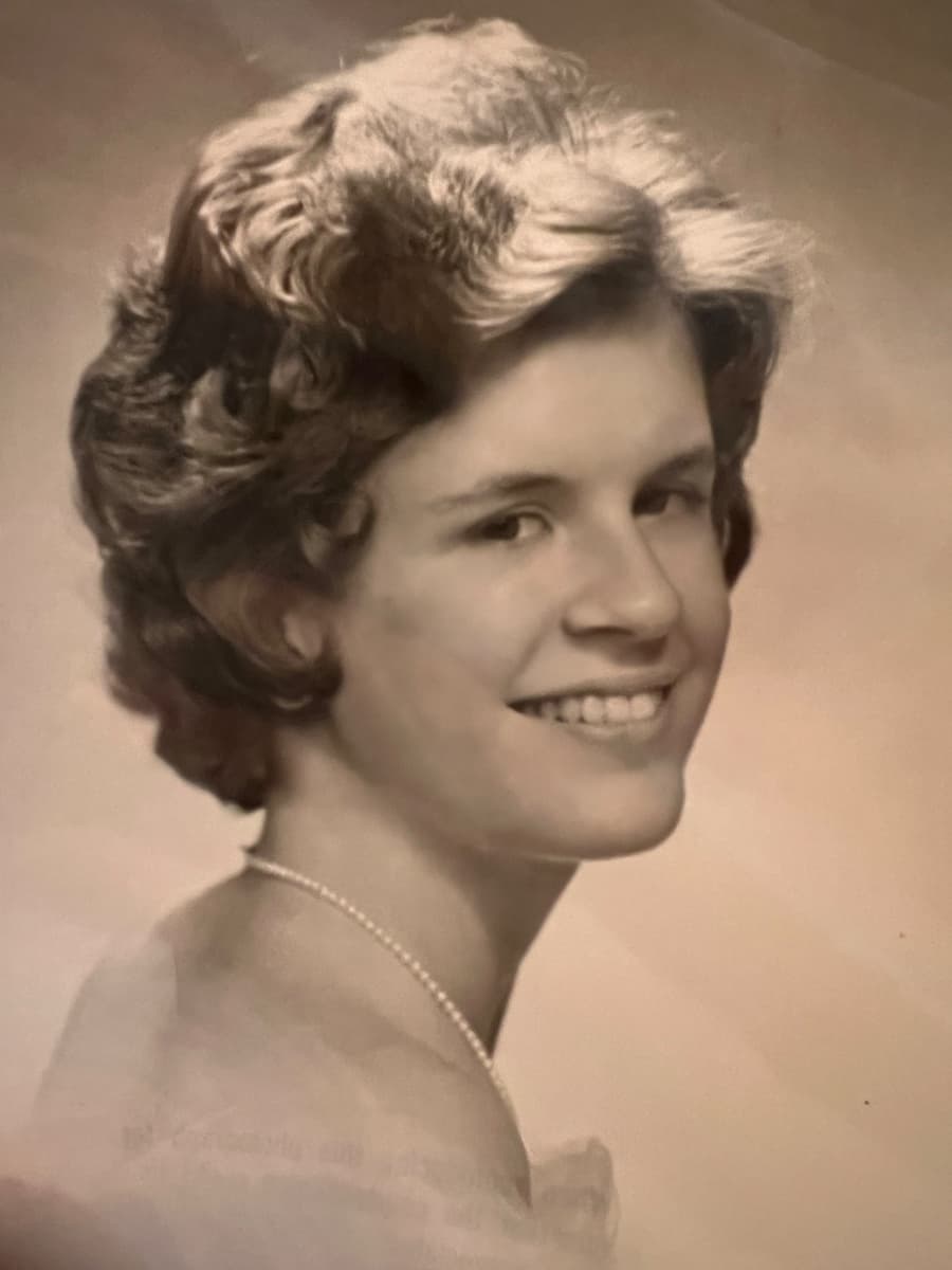 Photo of Julia Hamilton Lee