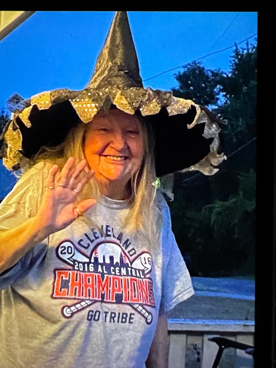Photo of Susan Lorado Isley