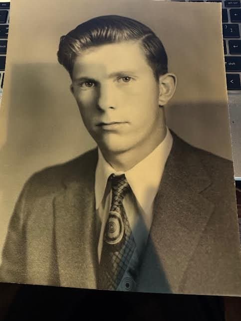 Photo of Lawrence Sherwood