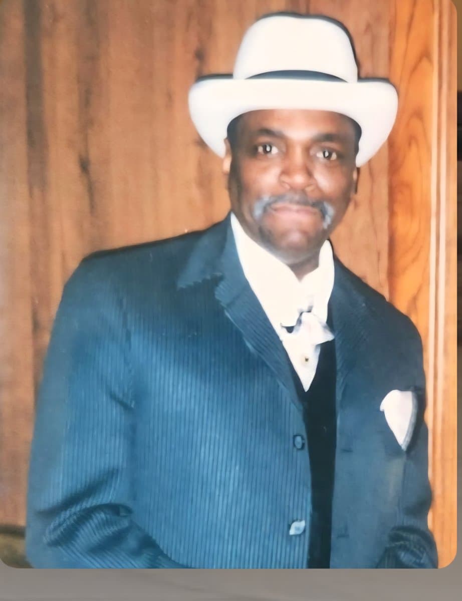 Photo of Charlie Holieworth