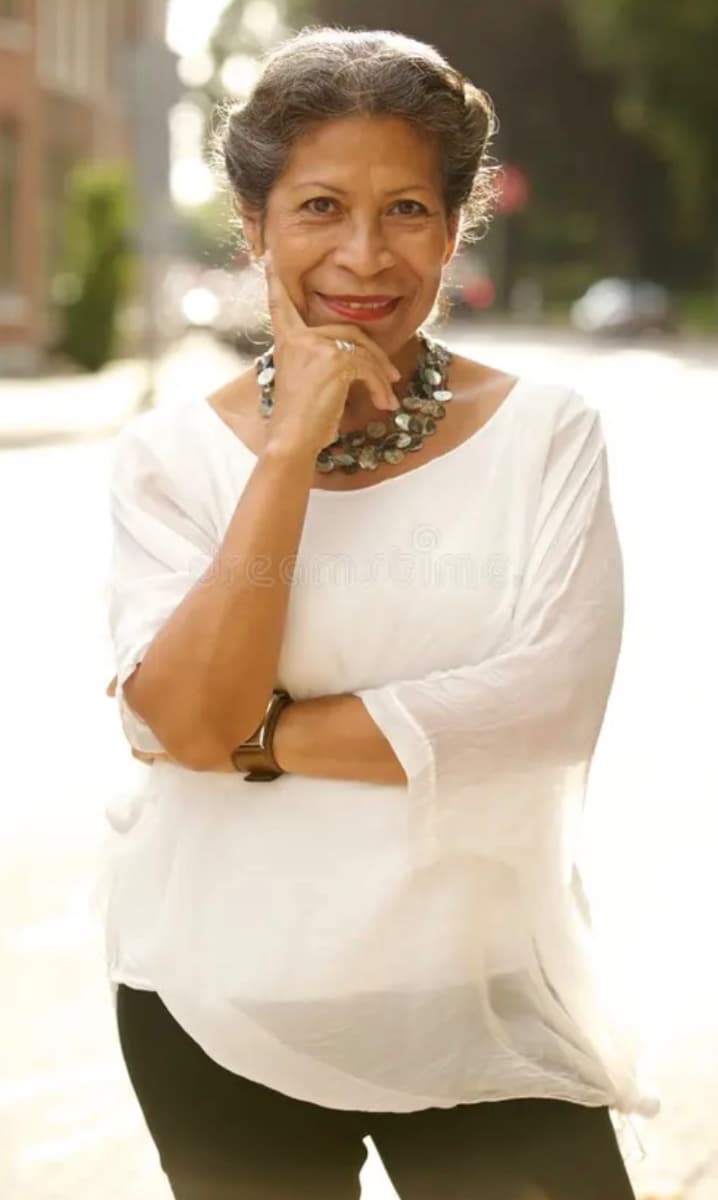 Photo of Leslie C. Rosas