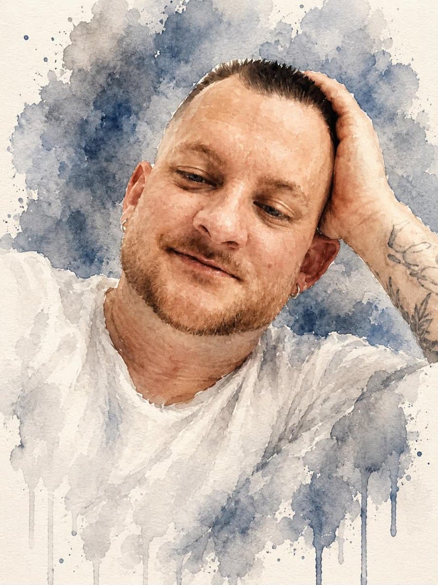 Photo of Dustin Lee Borders