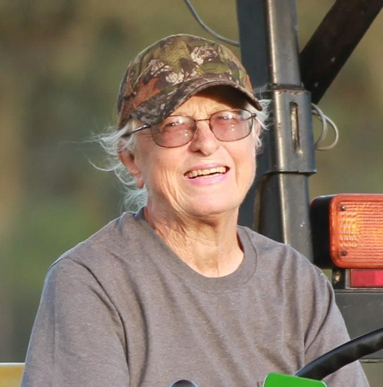 Photo of Linda Carver