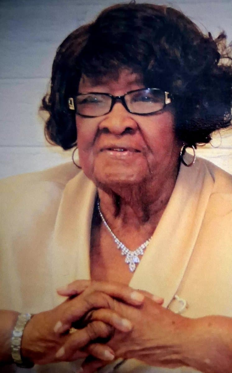 Photo of MYRTLE LOUISE BARNETTE